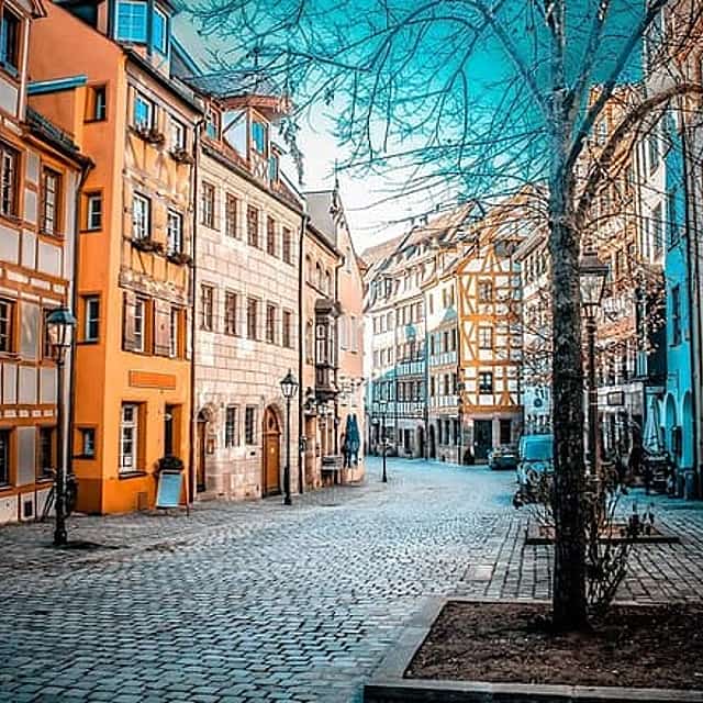Private Transfer from Prague to Nuremberg with 2h of Sightseeing