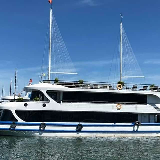 Halong Bay Luxury Day Tour From Hanoi With Limousine Transfer