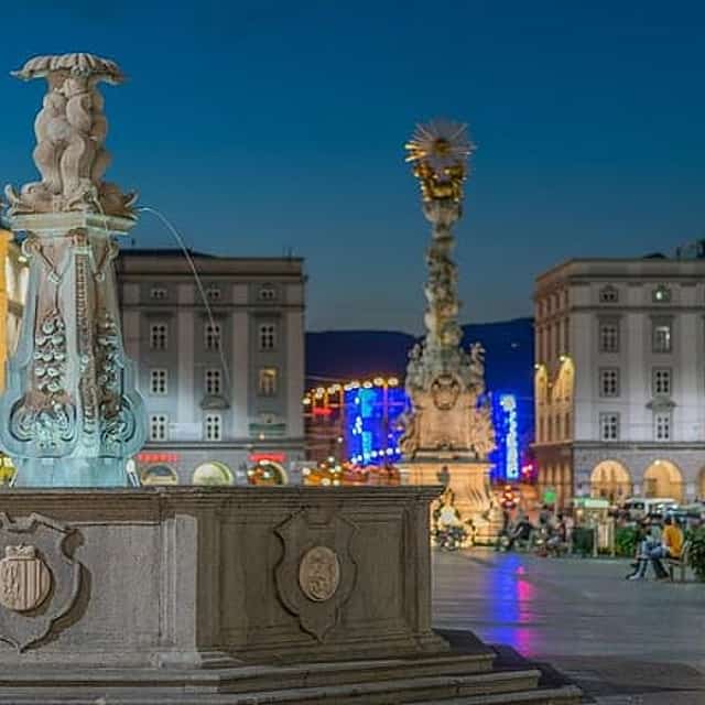 Transfer from Munich to Linz: Private daytrip with 2 hours for sightseeing