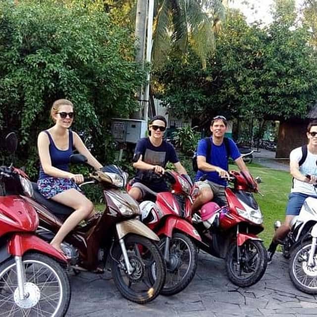 Small group Saigon Inside Out by Motorbike for 3 Hours