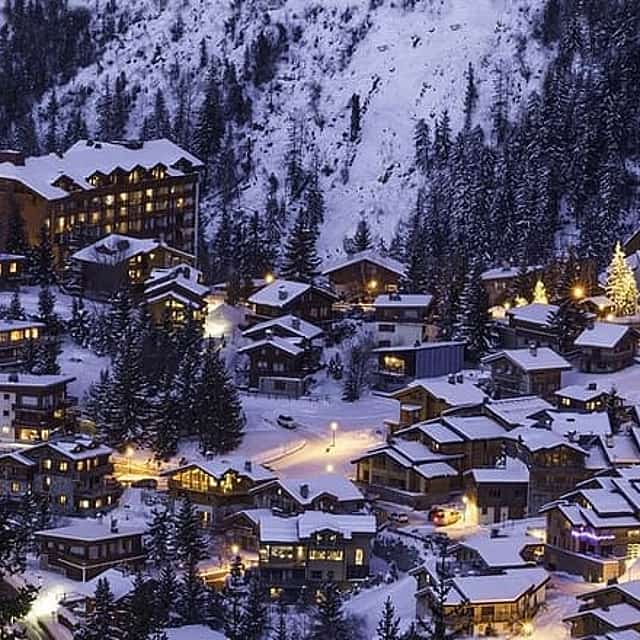 Private transfer from Zurich to St. Moritz with English driver