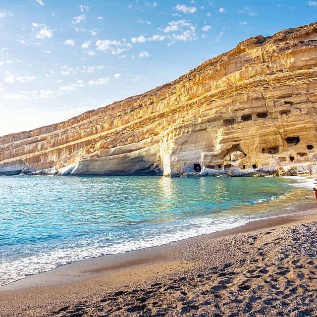 جولة شاطئ الهيبيز وماتالا من هيراكليون
