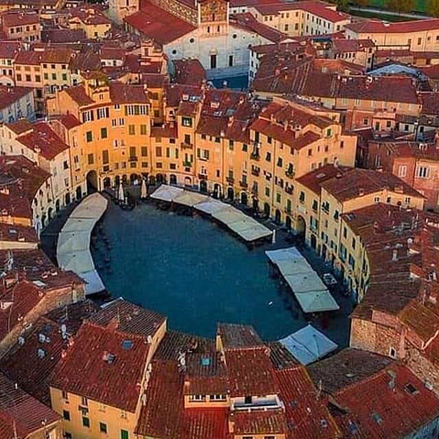 Discover Lucca and Pisa and Enjoy Buccellato Cake: Full Day Tour