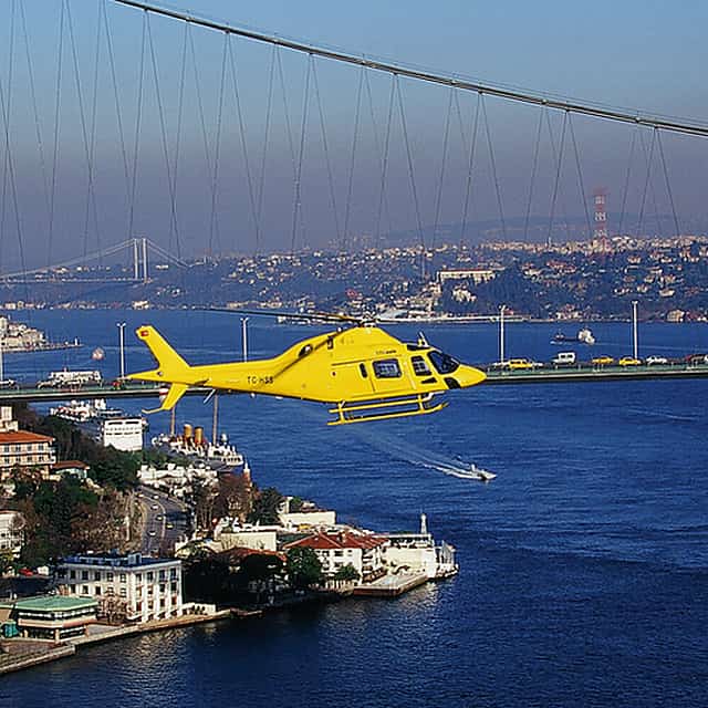 Privater Hubschrauberflug über Istanbul