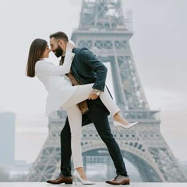 Paris Photoshoot by Professional Photographer with BVA Transfers