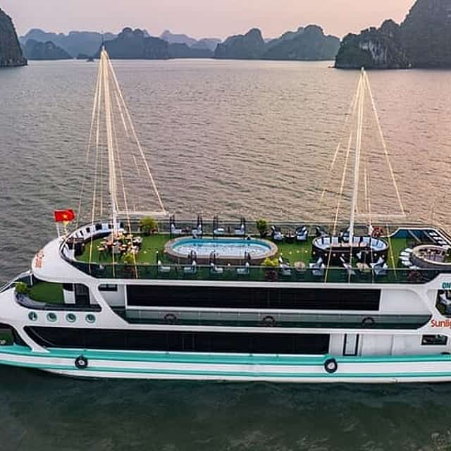Ha Long Bay Day Tour by 5-Star Sunlight Grand/Crystal Cruise