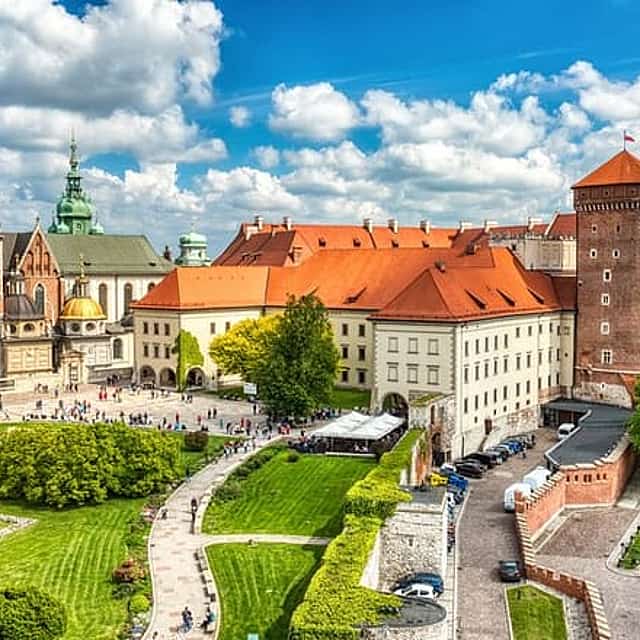 Private Transfer from Prague to Krakow: Door-to-door, English-speaking driver