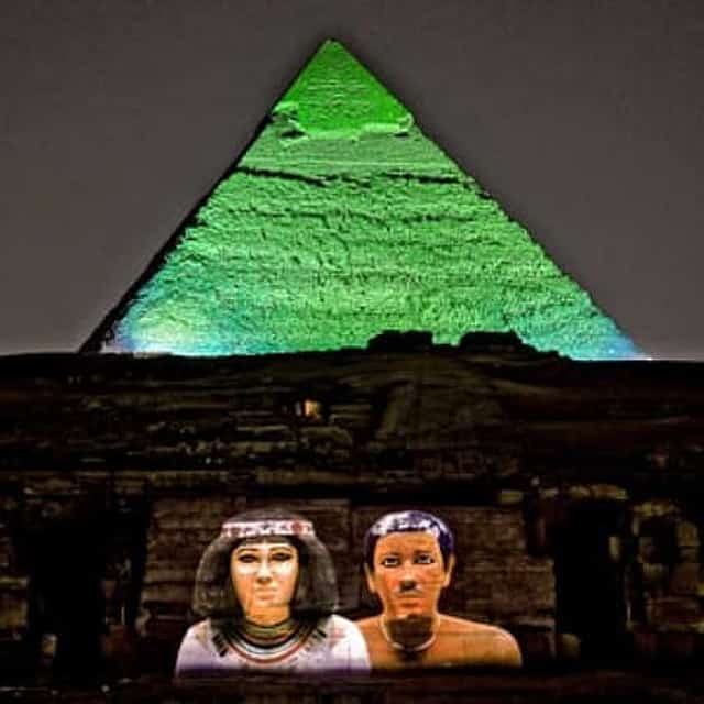 3-Hour Rooftop Dinner with Pyramid View and Show in Cairo