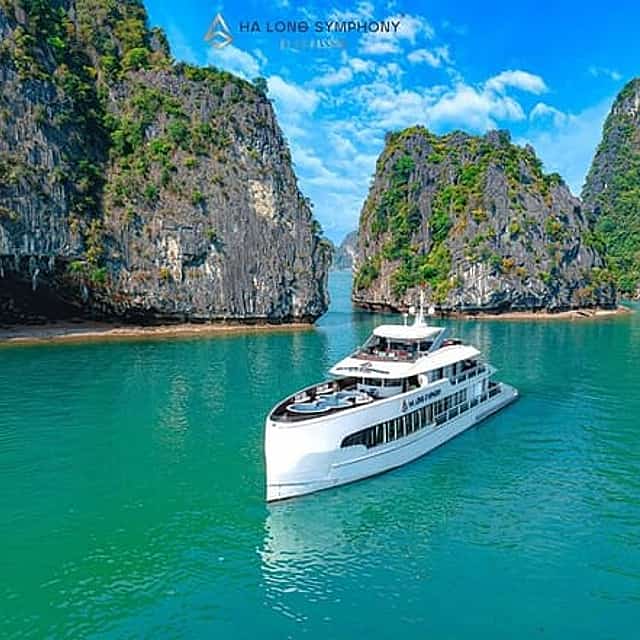 Halong Symphony Cruise: Objevte přírodní krásu – vše v ceně