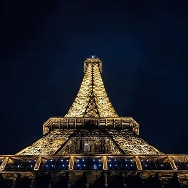 5 Hour Paris Tour with Hotel Pick Up and Drop with Wine Tasting