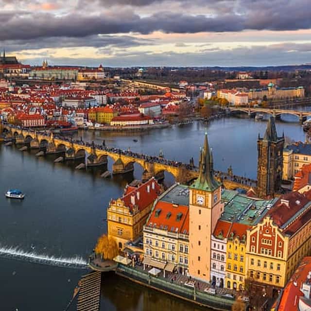 The Best of Prague with Lunch and River Cruise with Russian Guide