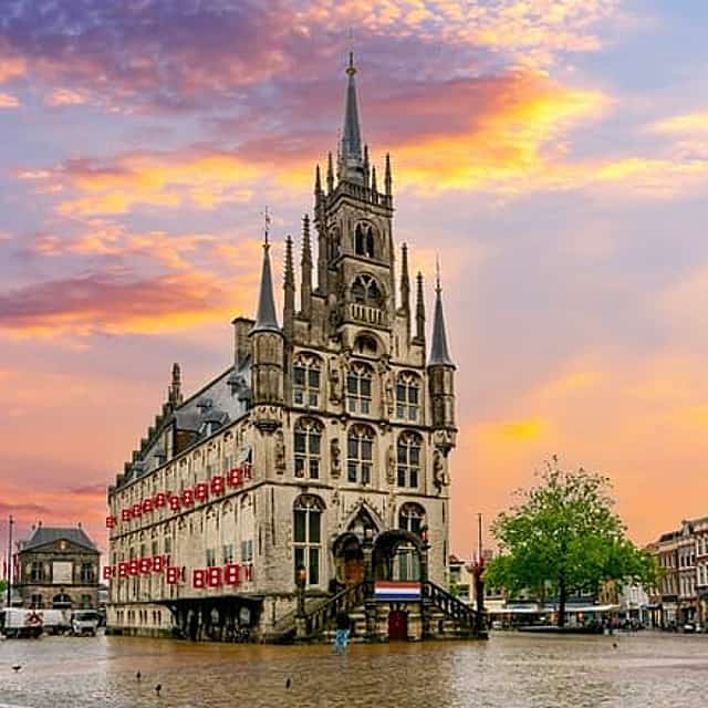Privétransfer van Rotterdam naar Amsterdam, 2 uur stop in Gouda