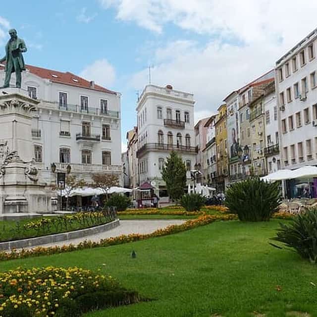 Private day trip from Lisboa to Coimbra, English speaking driver