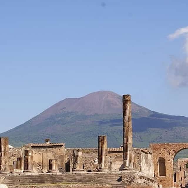 Private Tour from Amalfi to Campania Region with Local Driver