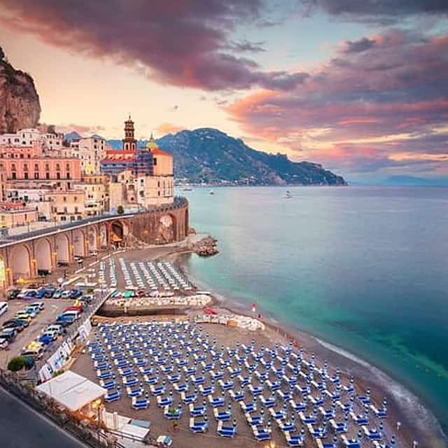 Private transfer from Naples to Amalfi, 2h of sightseeing stop