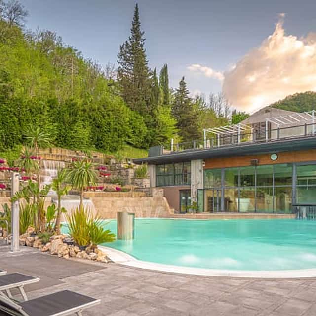 Bagno di Romagna: 25 min massage + aperitif + 2 h entry to thermal pool (Monday, Tuesday, Wednesday and Thursday)