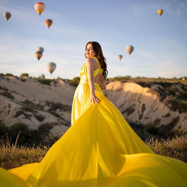 Sunrise Photo Shooting with Flying Dresses