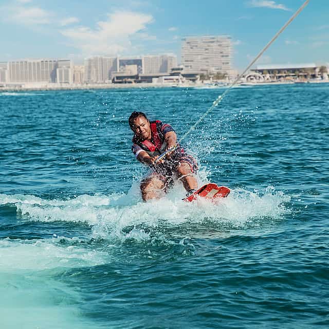 Wakeboarding in Dubai