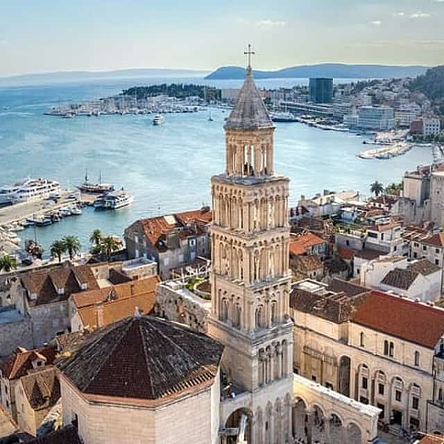 Venice to Split Private Transfer with 2-Hour Sightseeing Stop