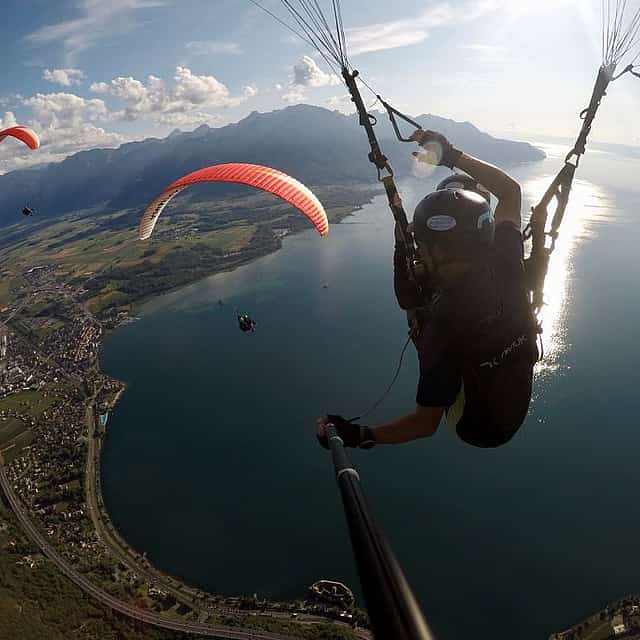 Voos Duplos de Parapente em Montreux para Estudantes
