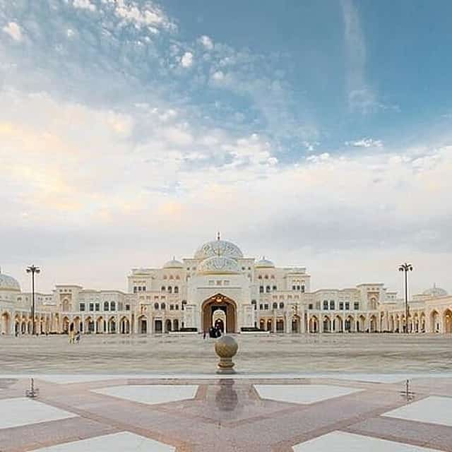 Abu Dhabi Premium City Tour | SZ Mosque, Louver & Qasr Al Watan