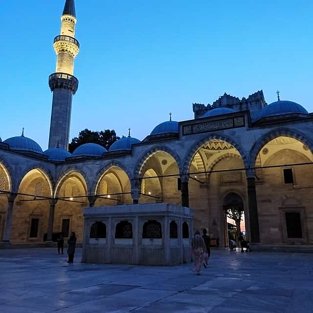 Enjoy magical tour in istanbul
