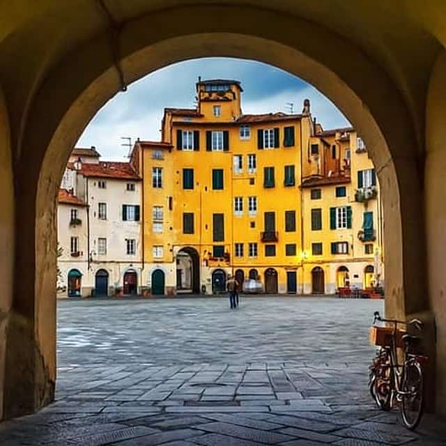 Exclusive Private Shore Excursion from Livorno port to Pisa and Lucca