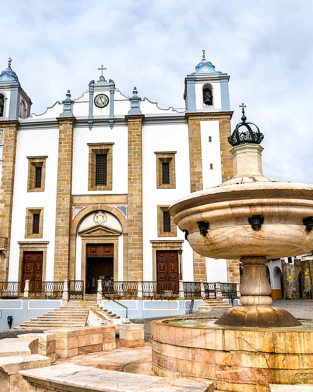 Evora