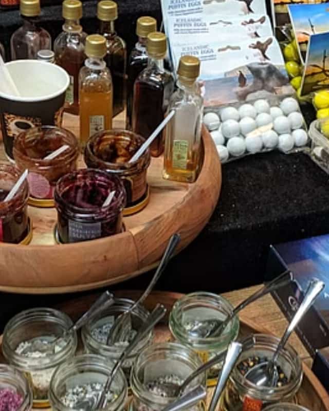 Reykjavik Food Tour a Bleší trh