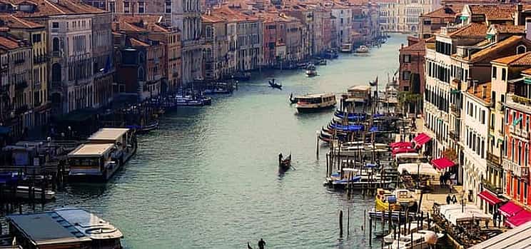 Photo 1 Private Transfer from Budapest to Venice, English-speaking driver