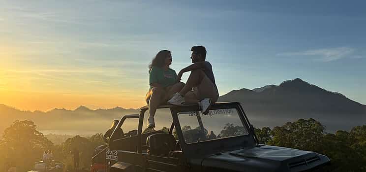 Foto 1 Excursión en jeep al amanecer en el monte Batur