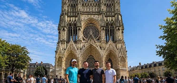 Foto 1 Paris Private Full Day Tour - Louvre & Sainte Chapelle Tickets