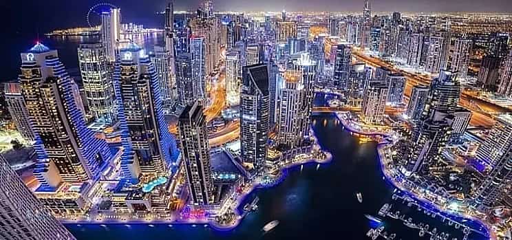 Foto 1 Nacht Dubai von Ajman aus.