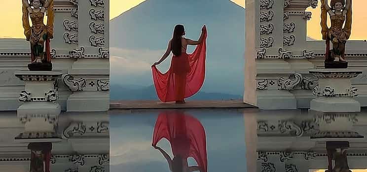 Фото 1 East Bali Tour: Lempuyang Temple (Gate of Heaven) & Tirta Gangga