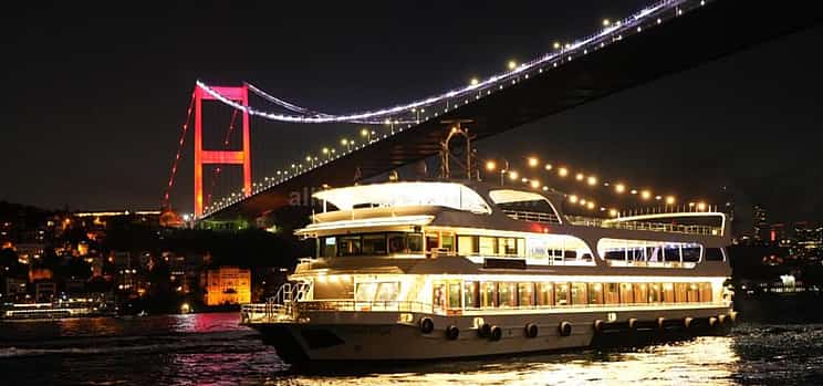 Foto 1 Istanbul Luxus-Dinner-Kreuzfahrt mit einem privaten Tisch