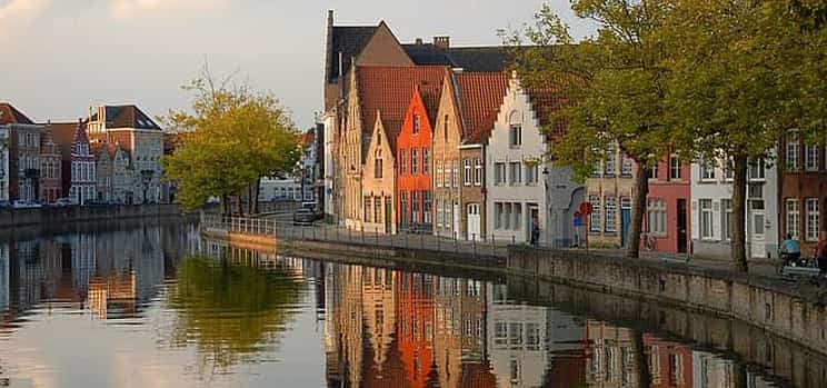 Photo 1 Private Transfer From Paris To Bruges With a 2 Hour Stop in Lille