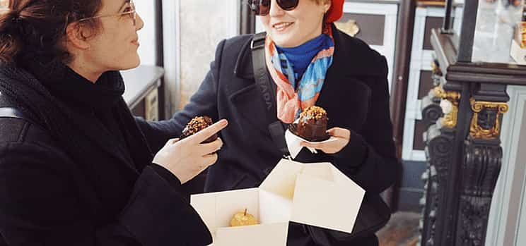Photo 1 Parisian Pastry & Wine Experience in Le Marais – by Starbook