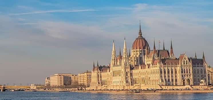 Photo 1 Private Transfer from Bratislava to Budapest with 2h of Sightseeing