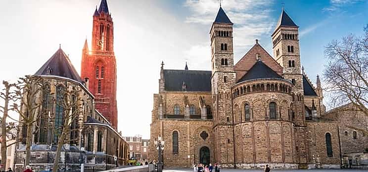 Photo 1 Private transfer from Bruges to Bonn, 2h stop in Maastricht