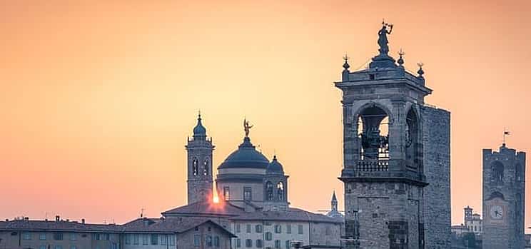 Photo 1 Private transfer from Zurich to Bergamo with 2h stop in Como