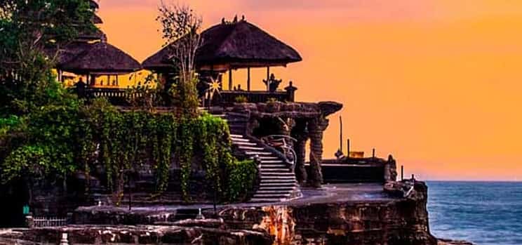 Фото 1 An Ubud Guided Tour ( Bali’s Cultural Center ) and Tanah Lot Temple