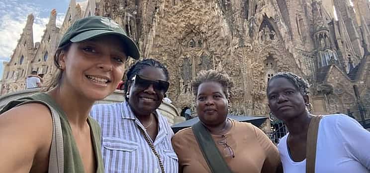 Photo 1 Sagrada Familia & Gaudi Tour Private or Small Group with Tickets