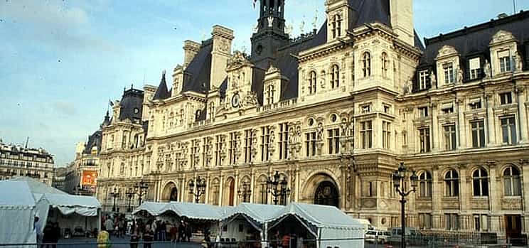 Photo 1 4-hour Private Tour Paris le Marais and Seine River Cruise