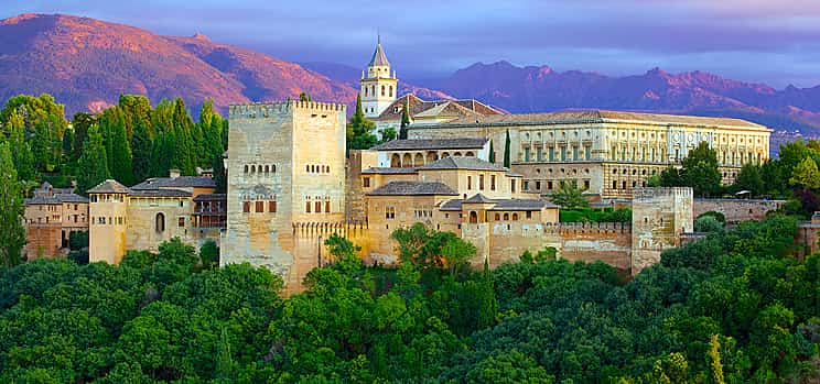 Photo 1 Granada and Alhambra Walking Tour