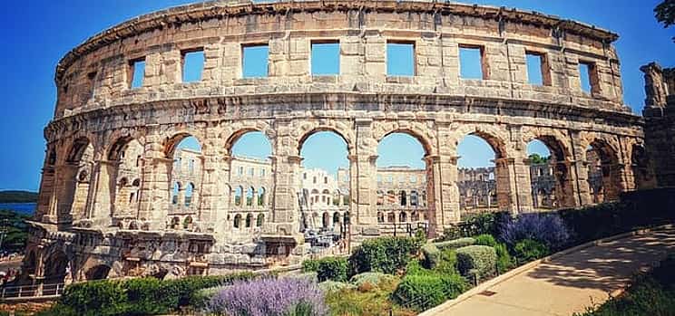 Photo 1 Private transfer from Trieste to Pula