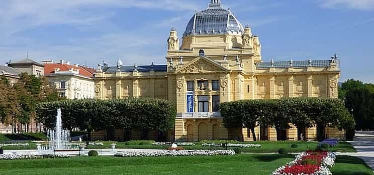 Photo 1 Private Transfer from Ljubljana to Zagreb with 2h of Sightseeing