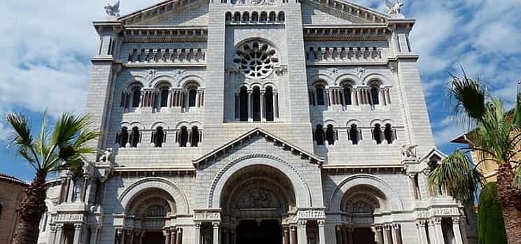 Photo 1 Private Transfer From Milan To Monaco With a 2 Hour Stop in Genoa