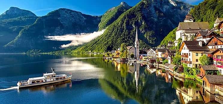 Photo 1 Private Transfer from Salzburg to Vienna with 2 hours of Sightseeing