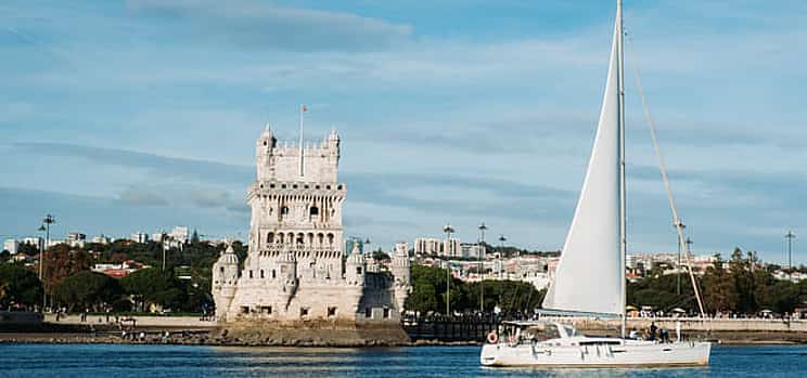 Foto 1 Lisbon Romantic Private 2h Cruise with sparkling wine