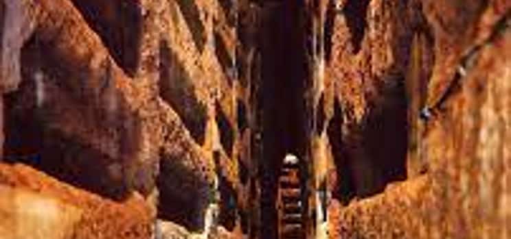 照片 1 Private Appian Way & Catacombs Tour: Rome’s Underground Secrets